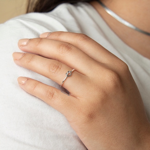 Sterling Silver Love Knot Ring size 5,7,8 - Picture 3 of 6